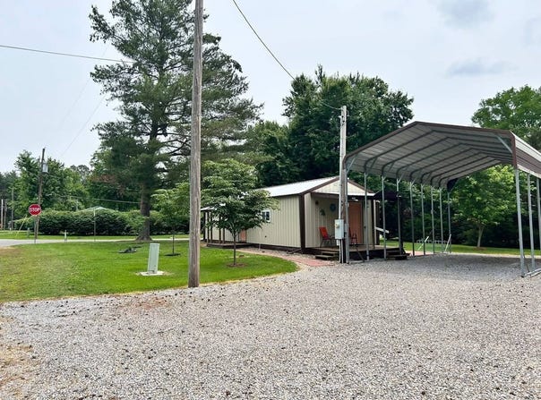 409 E 2nd St, Norris City, IL 62869