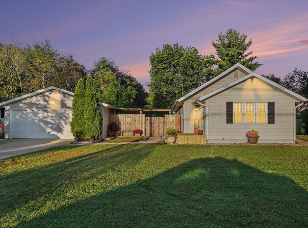 2733 Burr Oak Avenue, Elkhart, IN 46517