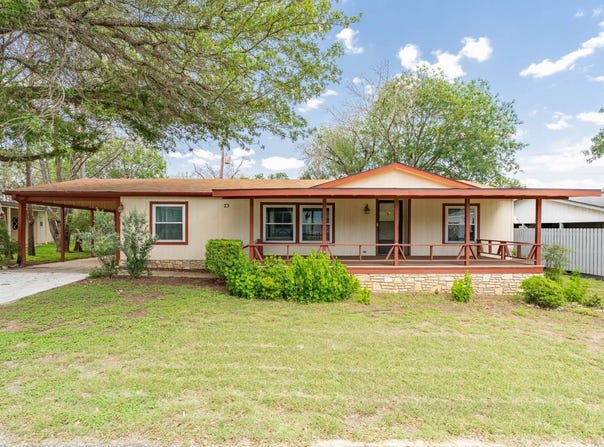 23 Riverfront Dr S, Kerrville, TX 78028