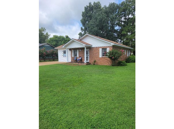 747 BEST St, Covington, TN 38019