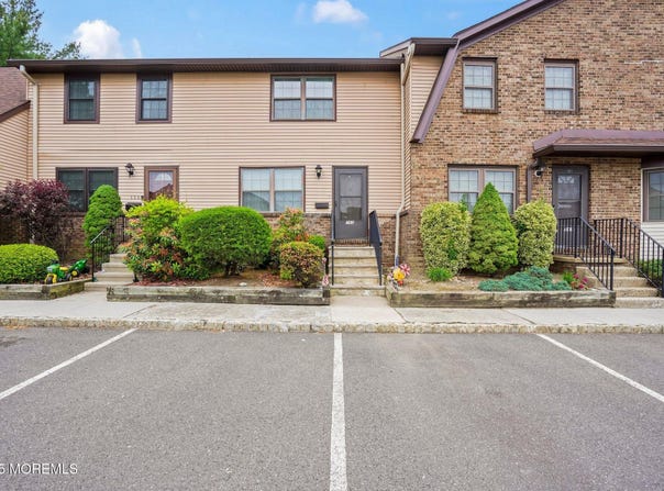 160 Village Green Way, Hazlet, NJ 07730