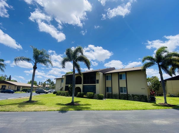 334 Pine Ridge Circle, Greenacres, FL 33463