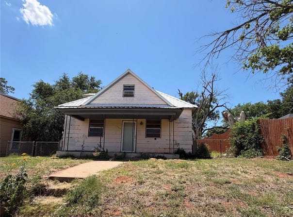 509 N 4th ; I-40-Bl Street, Sayre, OK 73662