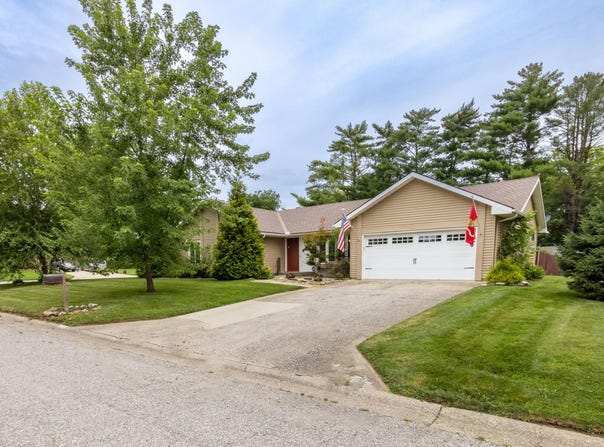 405 Rosehill ST, Marshall, MO 65340