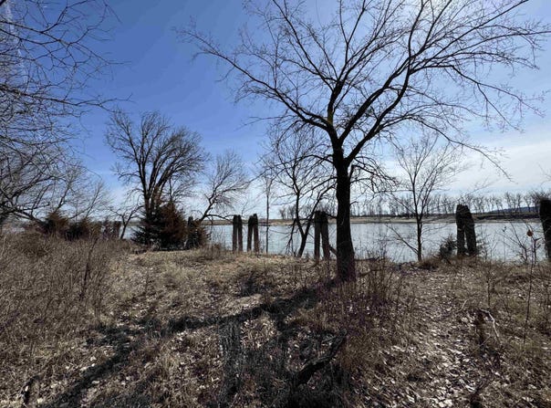 992 Wynstone Drive, Jefferson, SD 57038