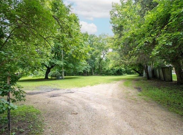 101 Peterson Drive, North Mankato, MN 56001