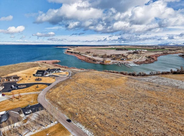 S Bay Place, American Falls, ID 83211