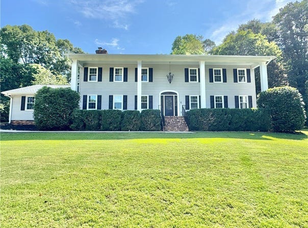 102 Buckingham Court, Easley, SC 29640