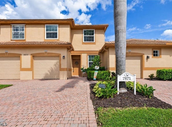 7871 Lake Sawgrass Loop, Fort Myers, FL 33907