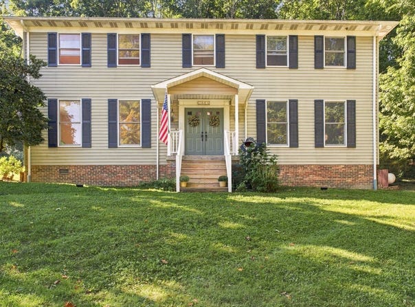 3668 Flat Top Rd, Ghent, WV 25843