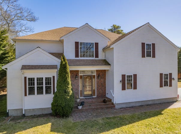 2 Centerville Avenue, Centerville, MA 02632