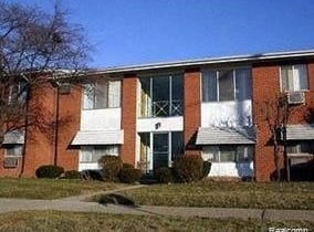 18510 W Chicago, Detroit, MI 48228