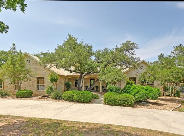 290 Trailmaster CIR, Driftwood, TX 78619