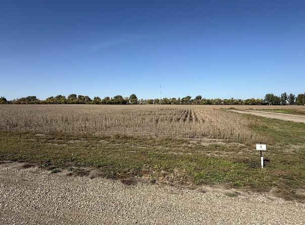 2490 Howling Woods Lane, Aberdeen, SD 57401