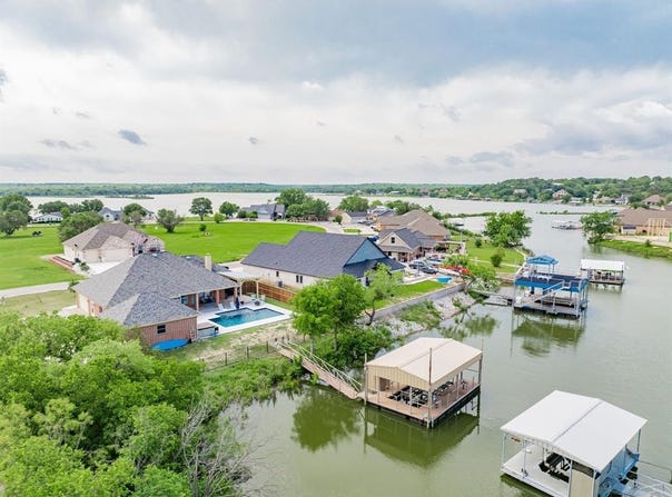 543 Islet Drive, Runaway Bay, TX 76426