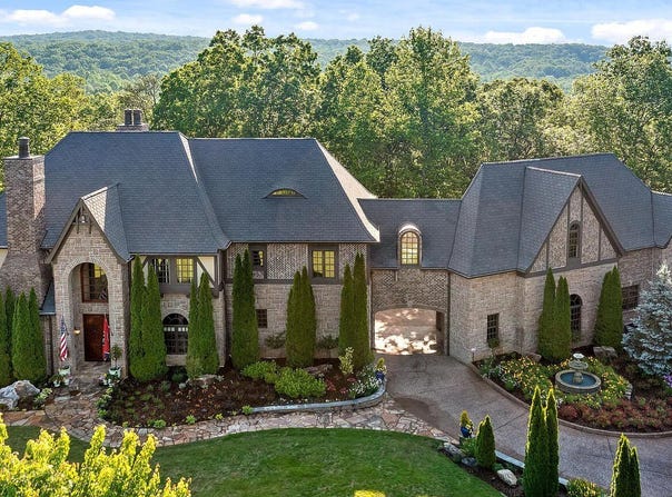 4405 Hawk Ridge Court, Signal Mountain, TN 37377