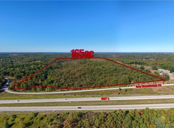 New Woodbridge Road, Camdenton, MO 65020
