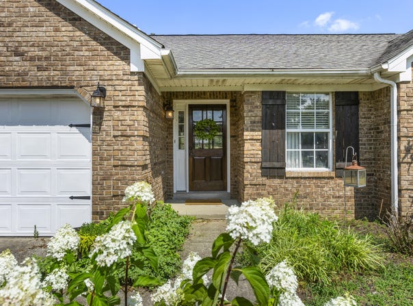 100 Canewood Boulevard, Georgetown, KY 40324