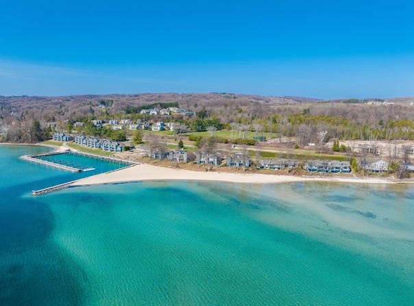 758 Waypoint Circle, Suttons Bay, MI 49682