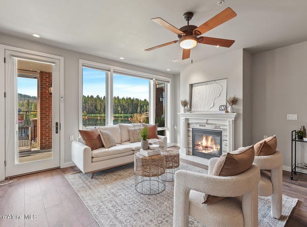 415 W WATERSIDE Dr, Post Falls, ID 83854
