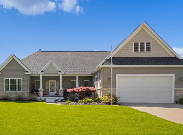 4960 Pheasant Way, Stevensville, MI 49127