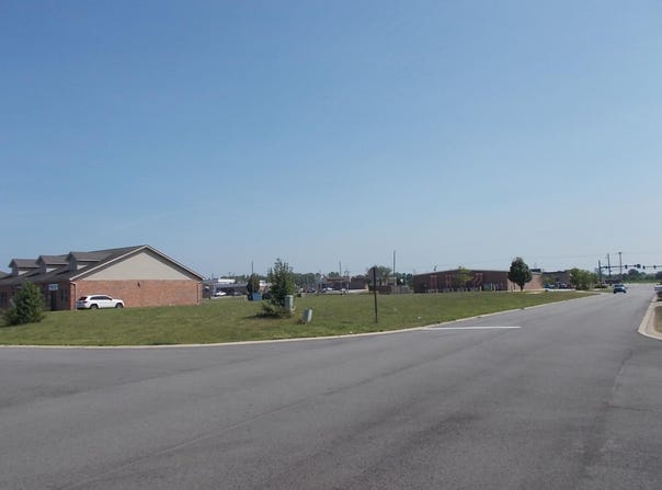 7851 E 108th Avenue, Crown Point, IN 46307