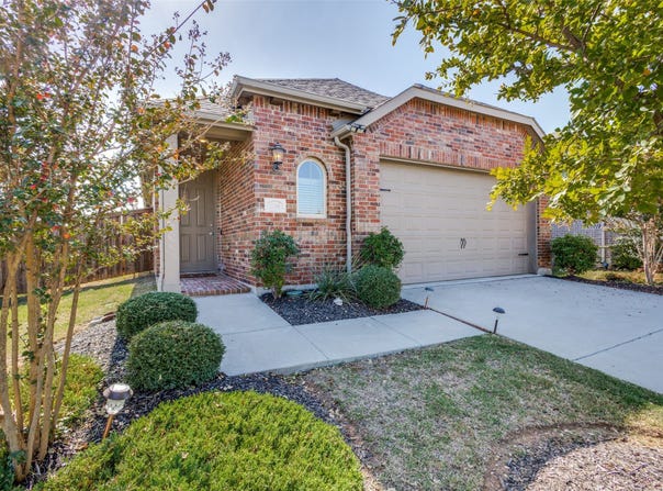 1116 Friesian Lane, Aubrey, TX 76227