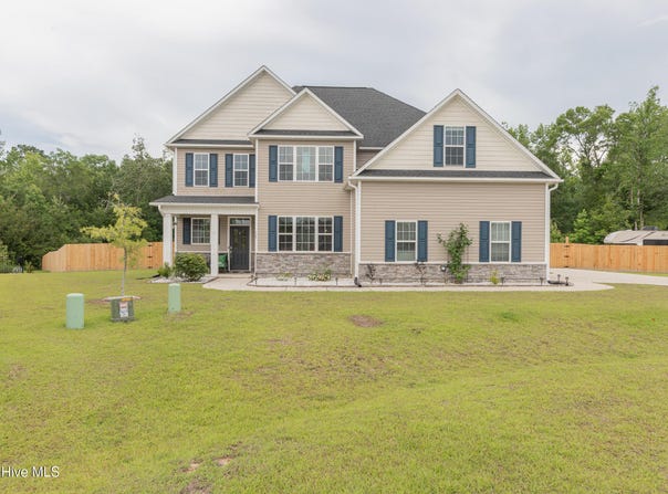 125 Colonial Post Road, Jacksonville, NC 28546