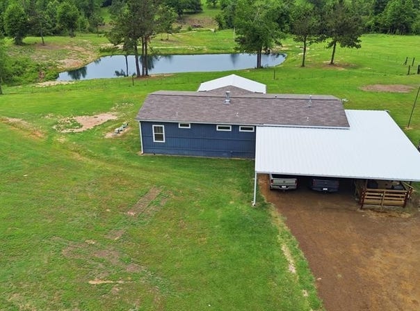 233 County Road 4909, TIMPSON, TX 75975