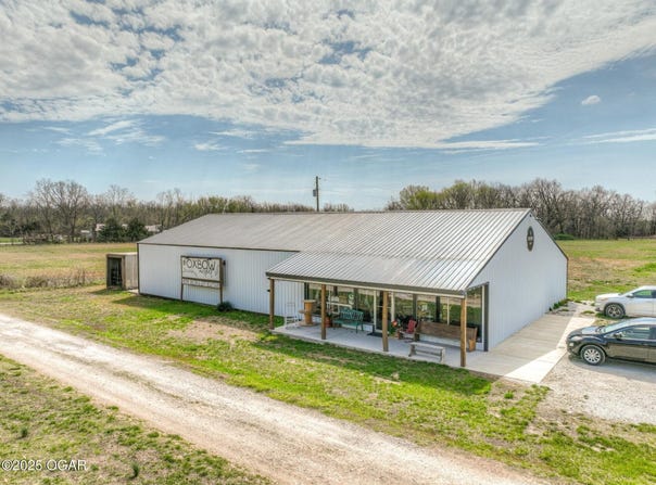 8637 Oxbow Lane, Neosho, MO 64850