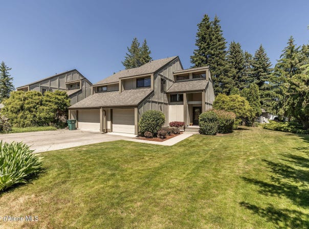 1057 E LOCH LOMOND CT, Hayden, ID 83835