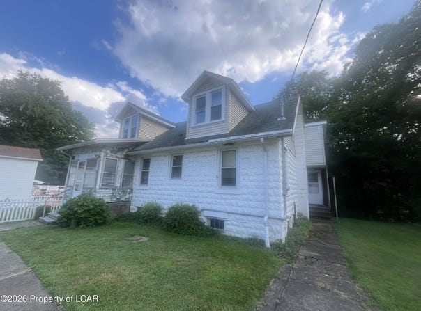 203 Hellers Grove, Trucksville, PA 18708