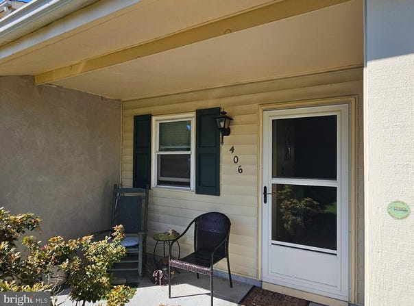 406 DRAGON Lane, BEAR, DE 19701