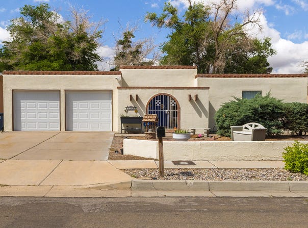5308 Las Trampas Way NW, Albuquerque, NM 87120