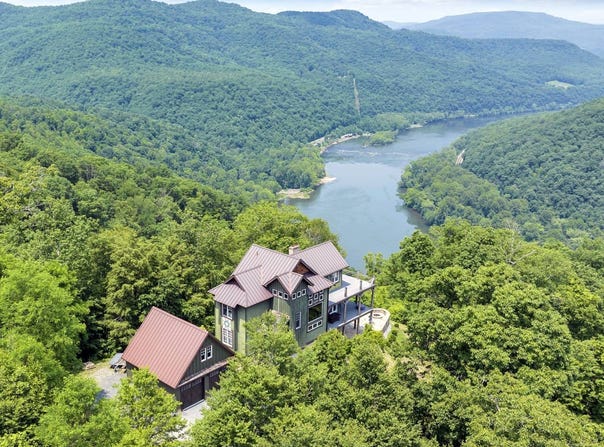 1100  Mill Branch Road, Hinton, WV 25951