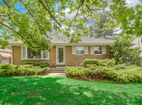 4429 W 17th Street, Hobart, IN 46342