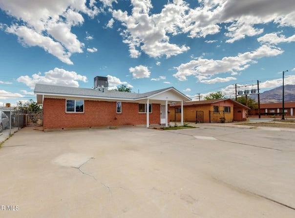 5004 JOE HERRERA Drive, El Paso, TX 79924