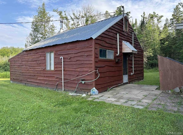 7041 Forest Rd 7100, Marenisco, MI 49947