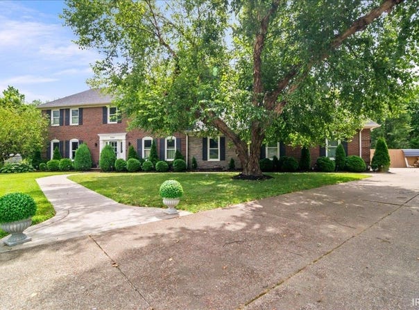 7861 Brookridge Court, Evansville, IN 47715-7121