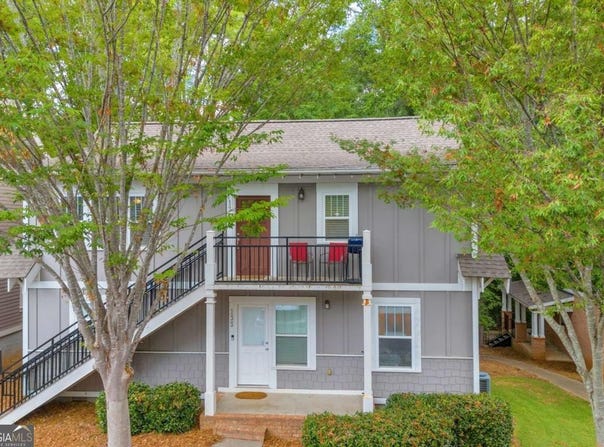 490 Barnett Shoals, Athens, GA 30605
