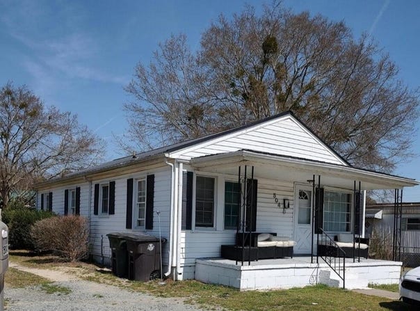 504 W Queen Street, La Grange, NC 28551