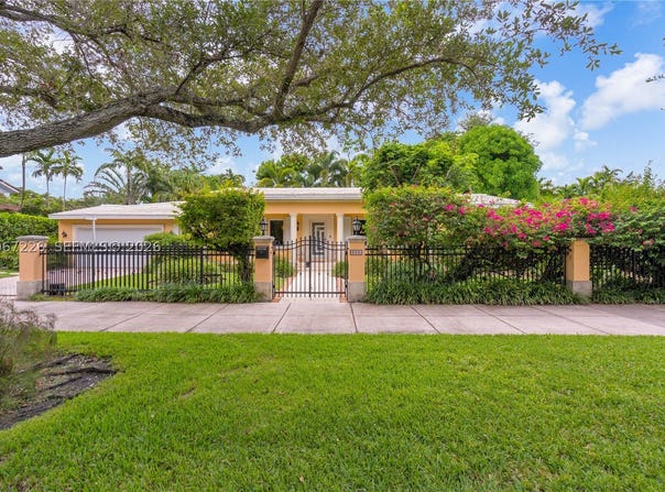 6605 Maynada St, Coral Gables, FL 33146