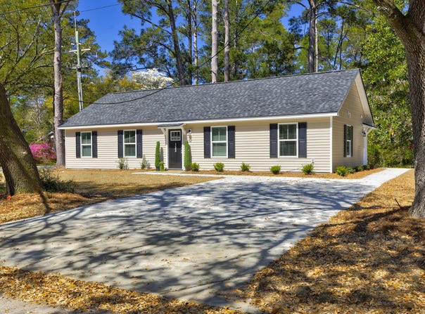 122 Thompson Street, Walterboro, SC 29488