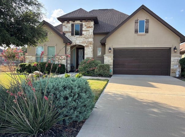 820 Desaix DR, Georgetown, TX 78628
