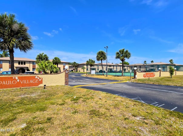 271 San Paulo Court, West Melbourne, FL 32904