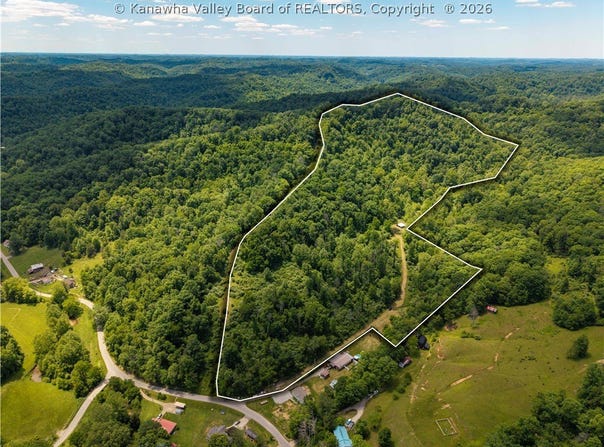 25 Veranda Lane, Elkview, WV 25071