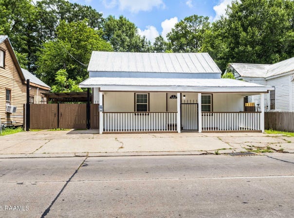617 E St Peter, New Iberia, LA 70560