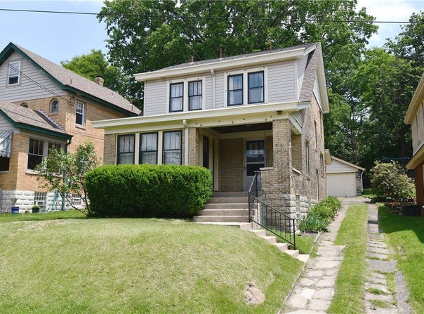 679 E Shady Dr, Mt Lebanon, PA 15228