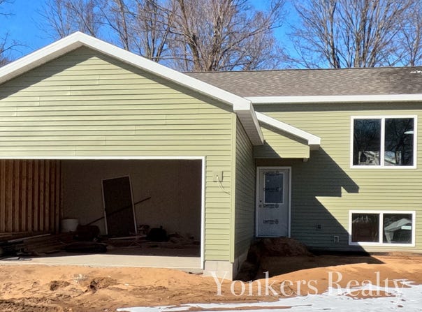 216 Leonard Street, Belding, MI 48809