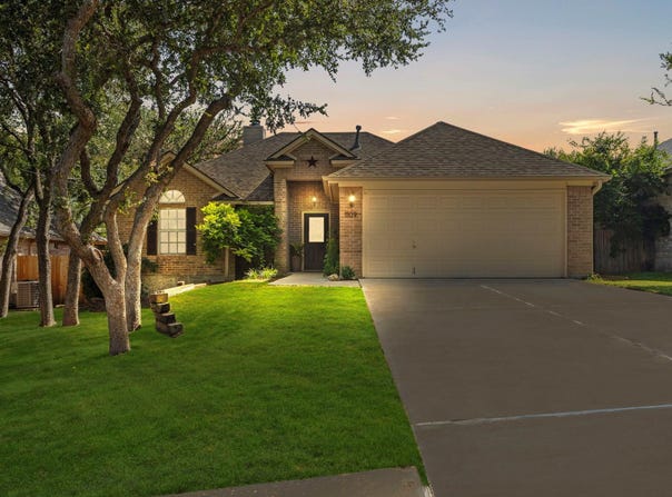 1109 Perkins ST, San Marcos, TX 78666